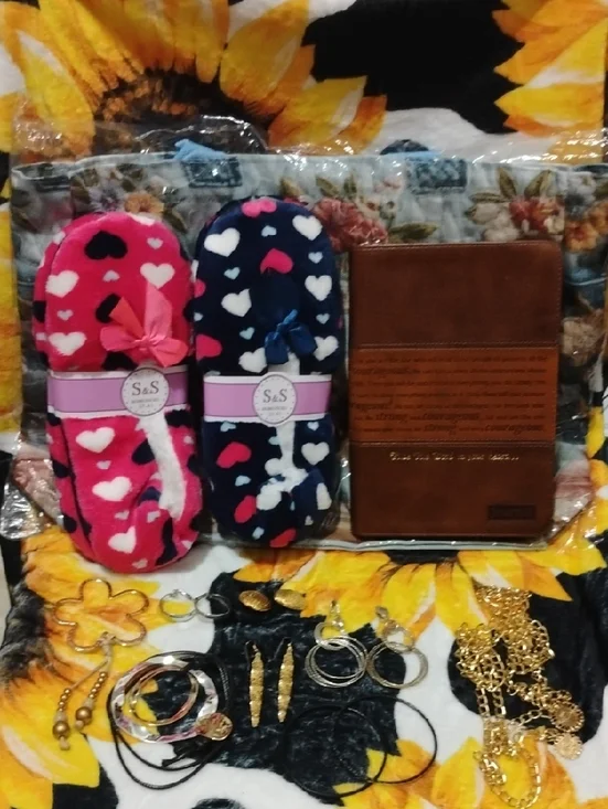 Bundles - Picture 1 of 11